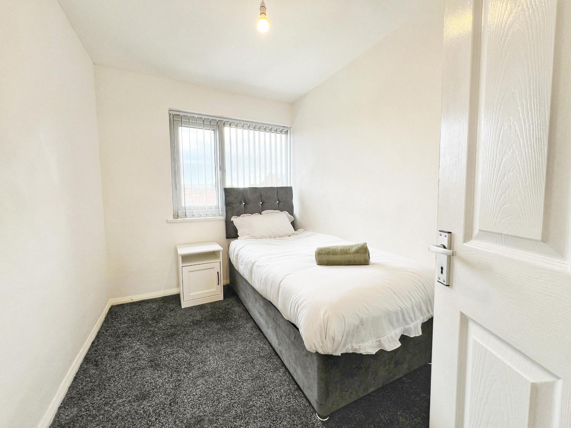 Rusholme Apartment - Sleeps 4 مانشستر المظهر الخارجي الصورة
